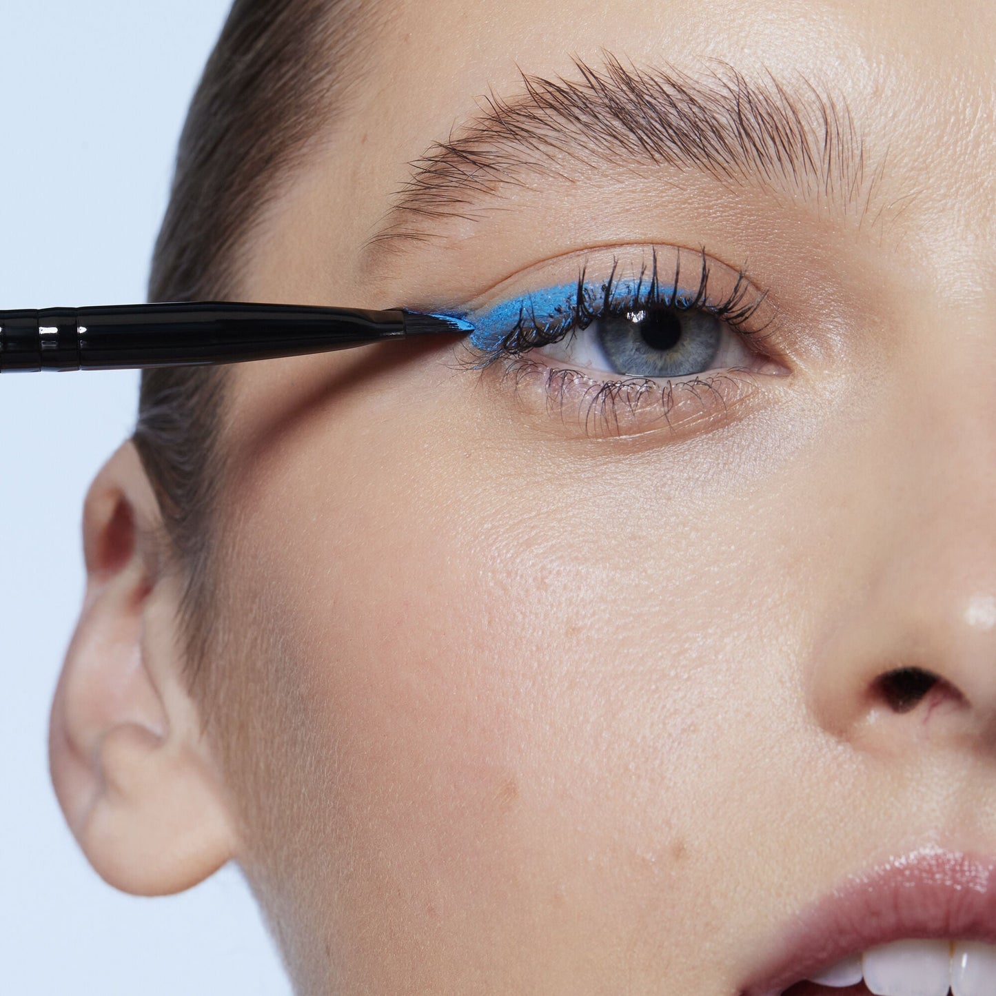 wing-it-liner-brush-q6 84091_Winged_Eyeliner_Brushy.jpg