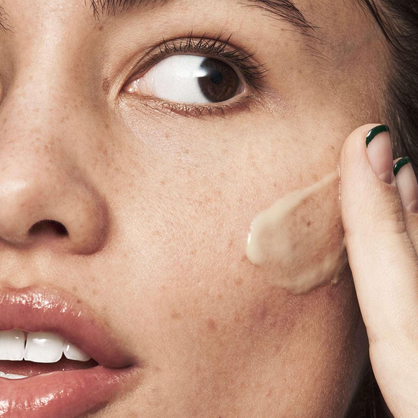blemish-breakthrough-acne-calming-water-cream-b5 021522_Isabella_Acne_After_0462_FINAL_IGF_9e5f70b6-f47c-4bf3-9a7f-a9f223867f61.jpg