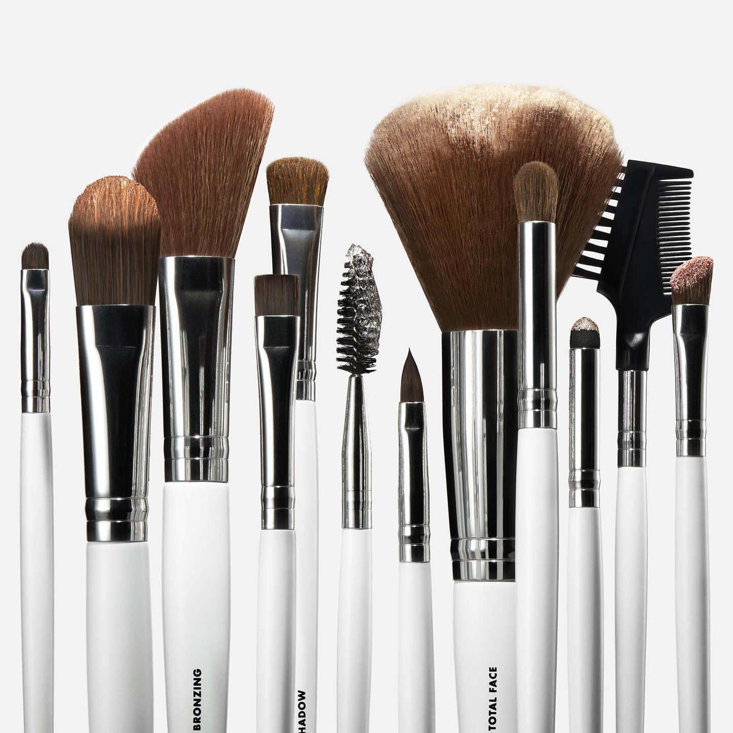 professional-set-of-12-makeup-brushes-i7 040523_SL_12PieceBrushKit_0001_FocusStack01_FINAL_RGB_IGF.jpg