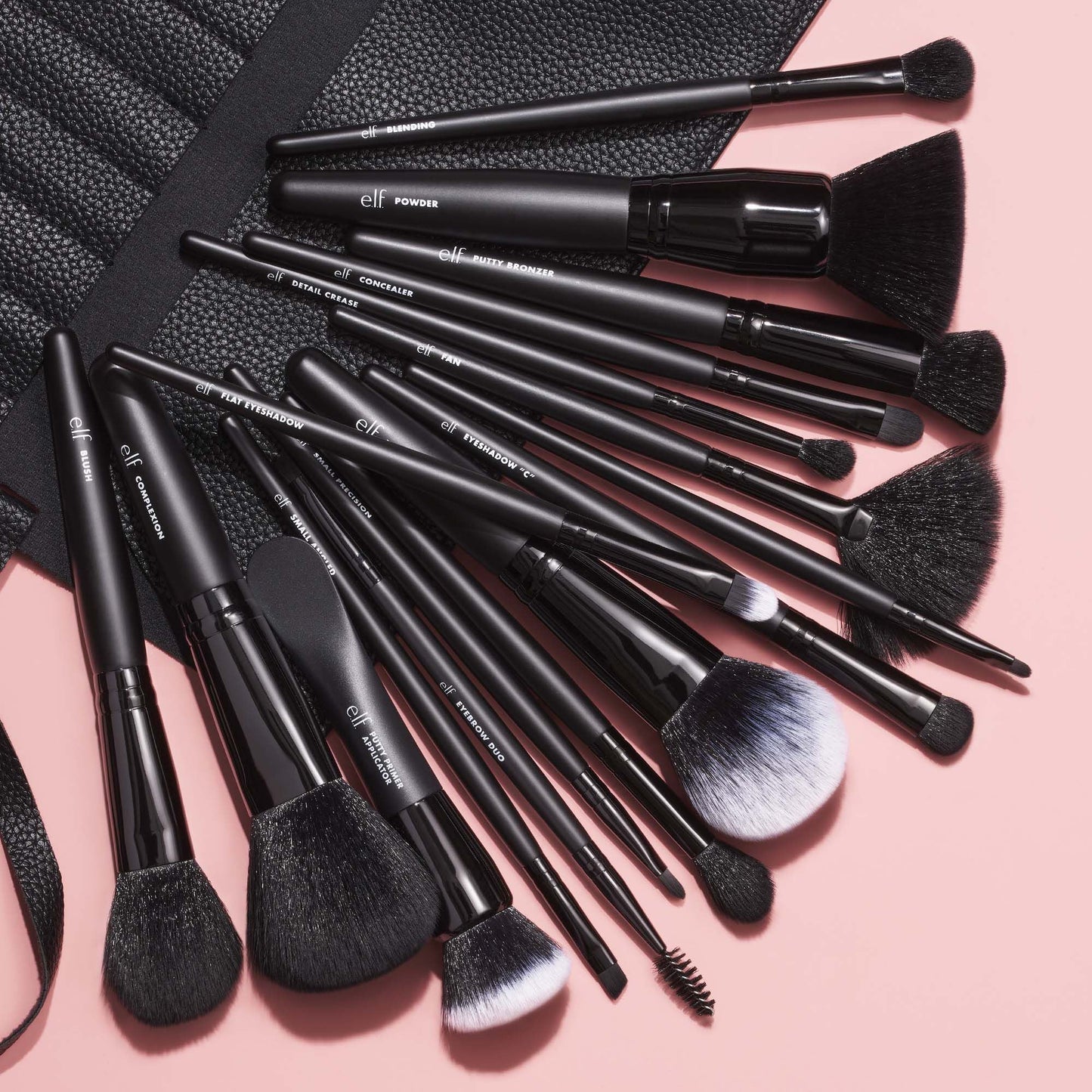 17-piece-ultimate-makeup-brush-set-and-travel-roll-l8 042423_UltBrushSet_V1_Main-2_IGF.jpg