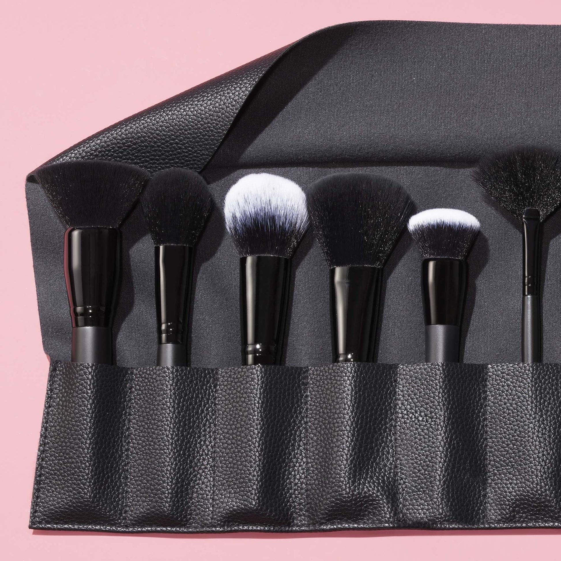 17-piece-ultimate-makeup-brush-set-and-travel-roll-l8 042423_UltBrushSet_V2_Main-2_IGF_carousel1.jpg