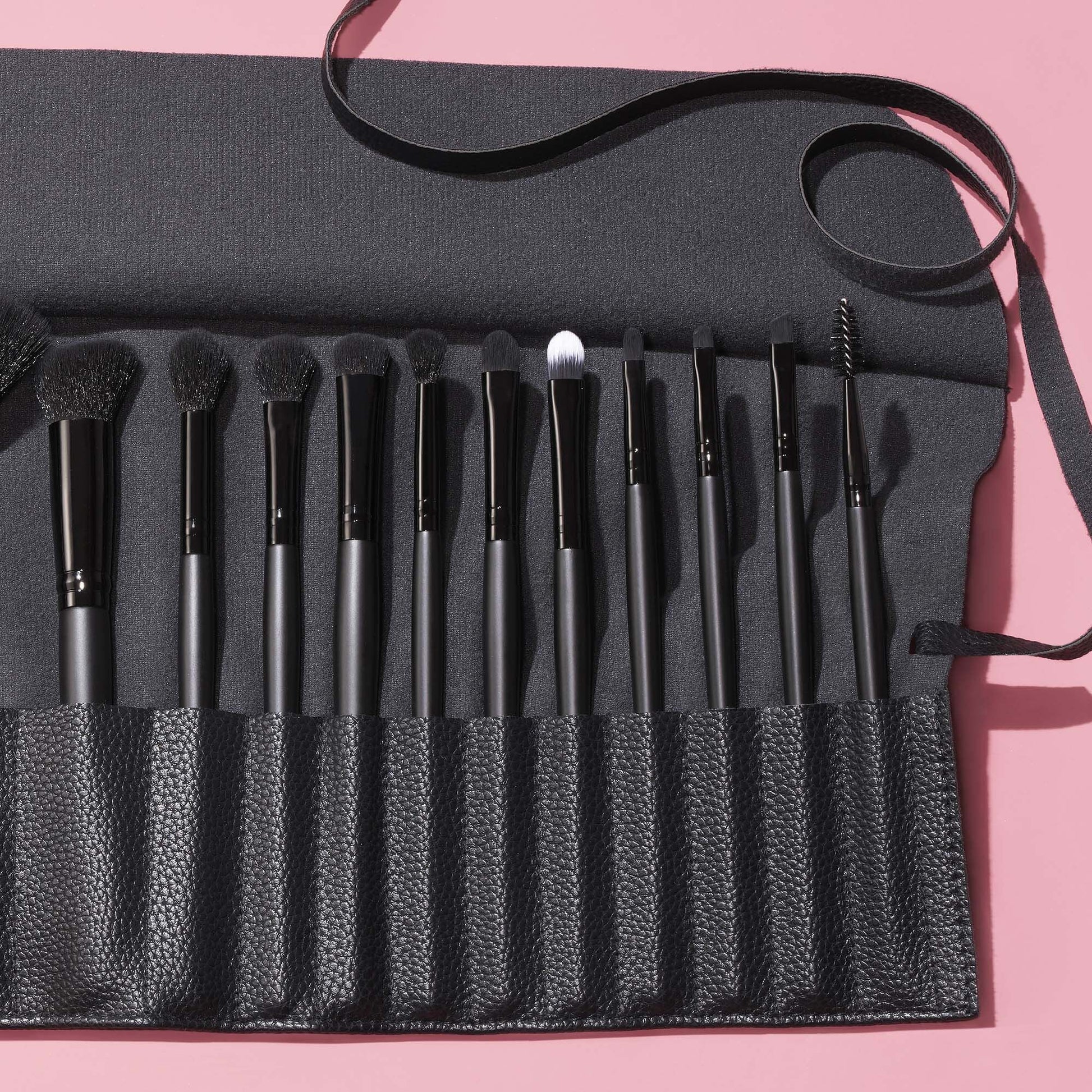 17-piece-ultimate-makeup-brush-set-and-travel-roll-l8 042423_UltBrushSet_V2_Main-2_IGF_carousel2.jpg