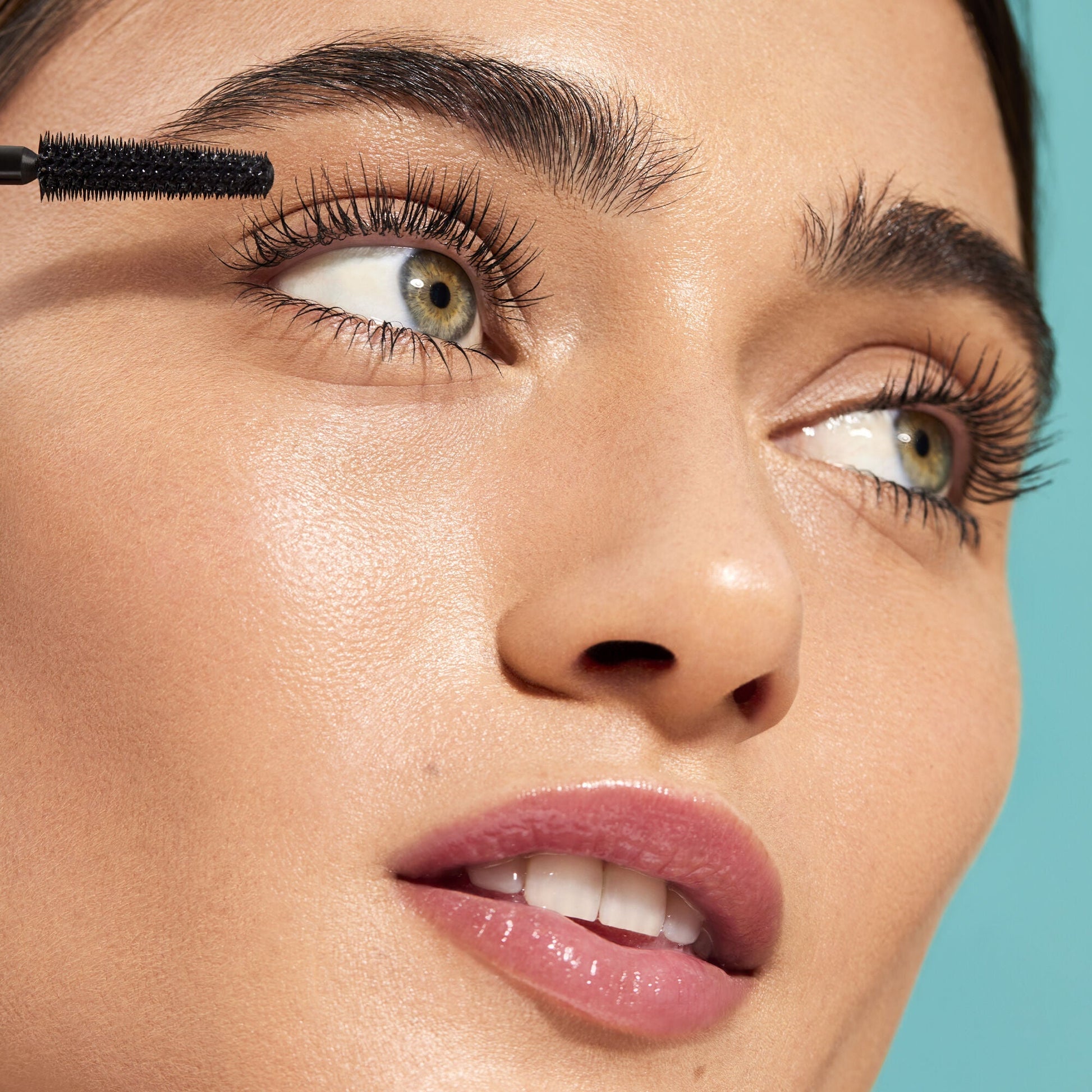 lash-xtndr-mascara-k6 060623_Lexi_LashXtndr_Look1_093_v4_RGB_IGF.jpg