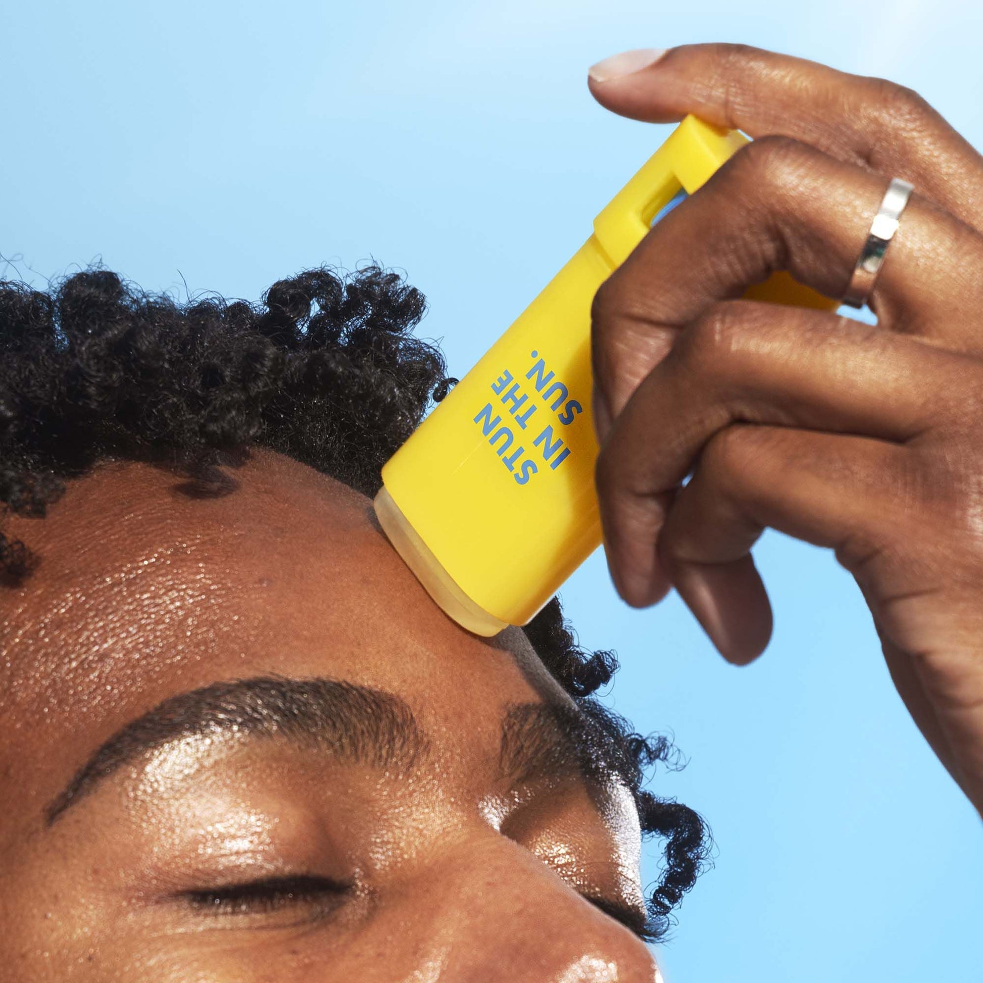 suntouchable-invisi-stick-spf-50-o5 060624_Mikel_InvisiStick_0107_v2_IGF.jpg