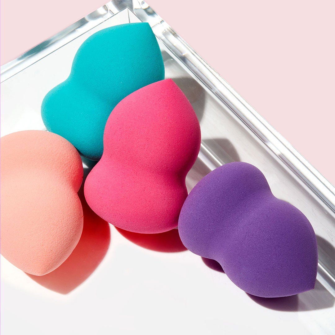 blending-sponge-peach-b9 0619_SocialIGF_Sponges4.jpg