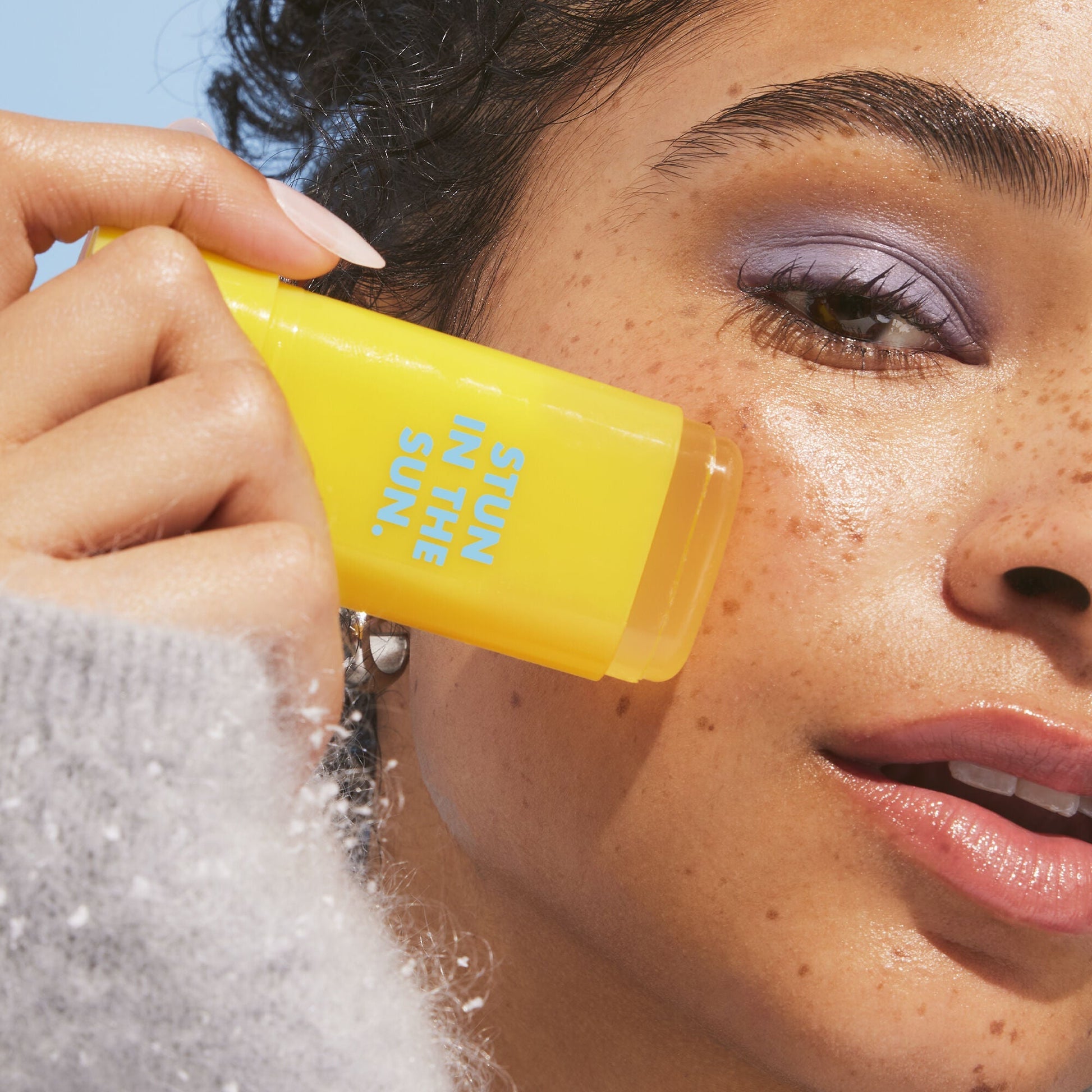 suntouchable-invisi-stick-spf-50-o5 091924_Aiyana_Sunwich2_2468_FINAL_RGB_IGF2.jpg