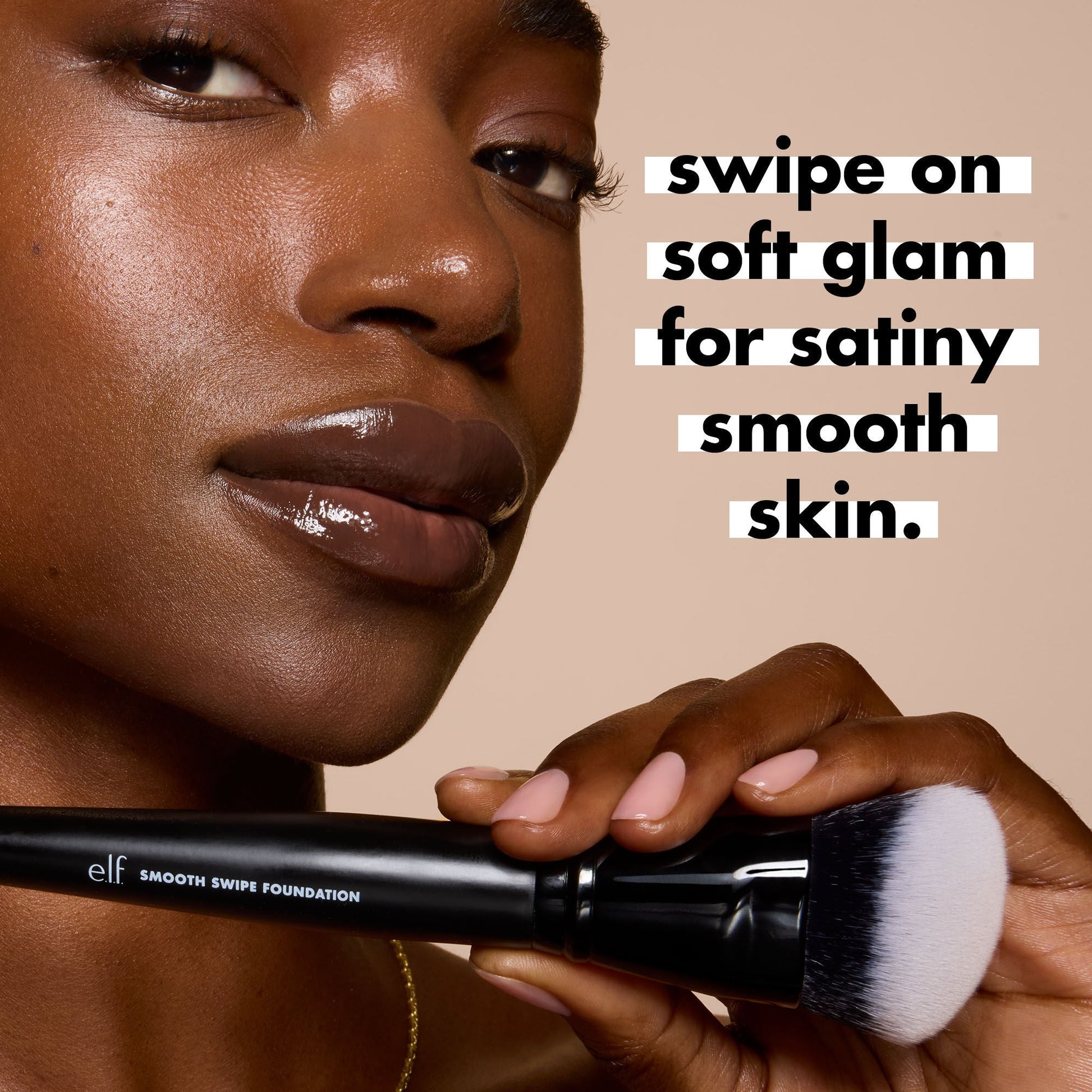 smooth-swipe-foundation-brush-w4 0925_EDUCATION_SMOOTHSWIPEFOUNDATIONBRUSH_PAIRING_20FOUNDATION_20_20BRUSH_20OPTION2.jpg