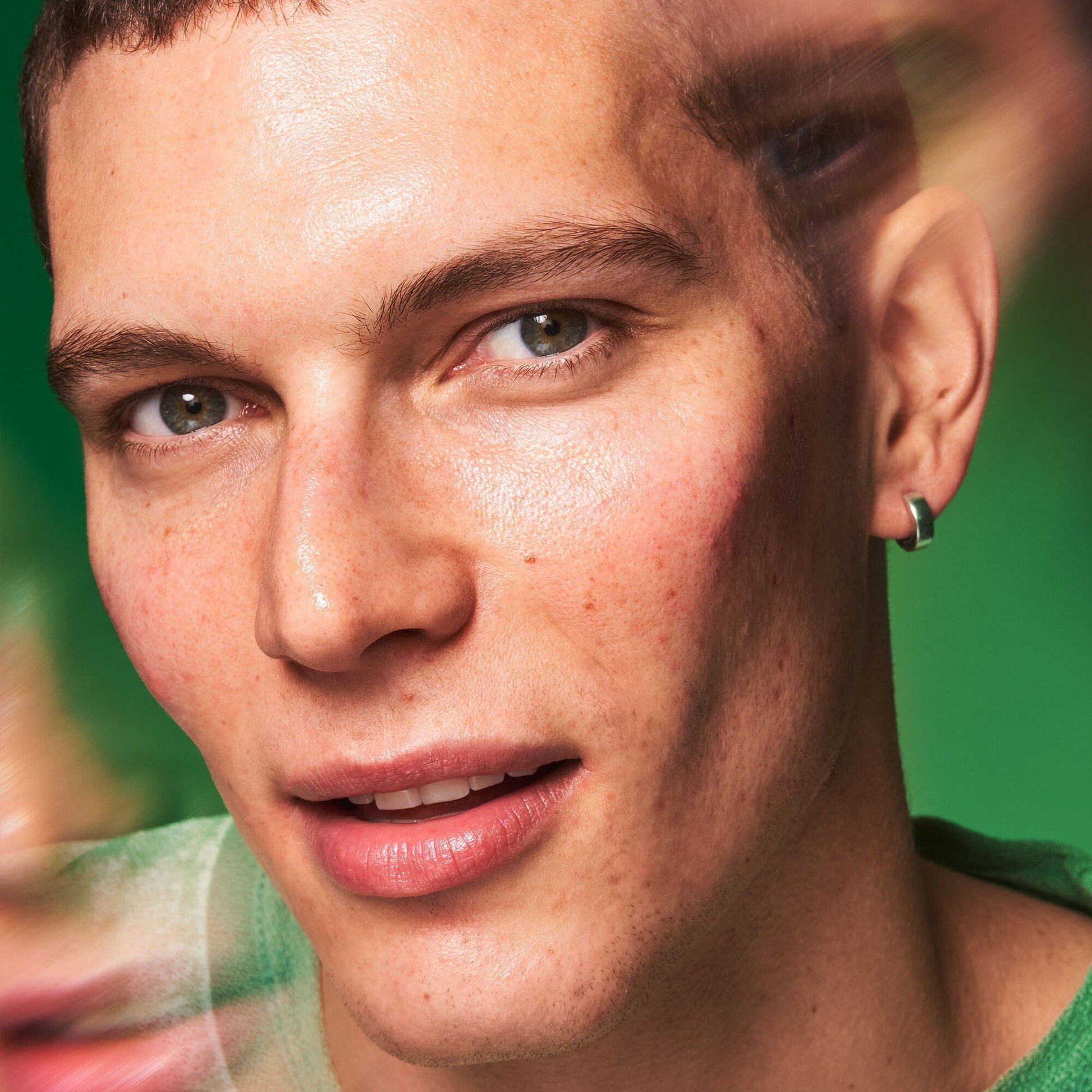 plz-clarify-facial-oil-c3 100924_SKIN_Jean_PlzC_EndLook_0036_v1_RGB_IGF.jpg
