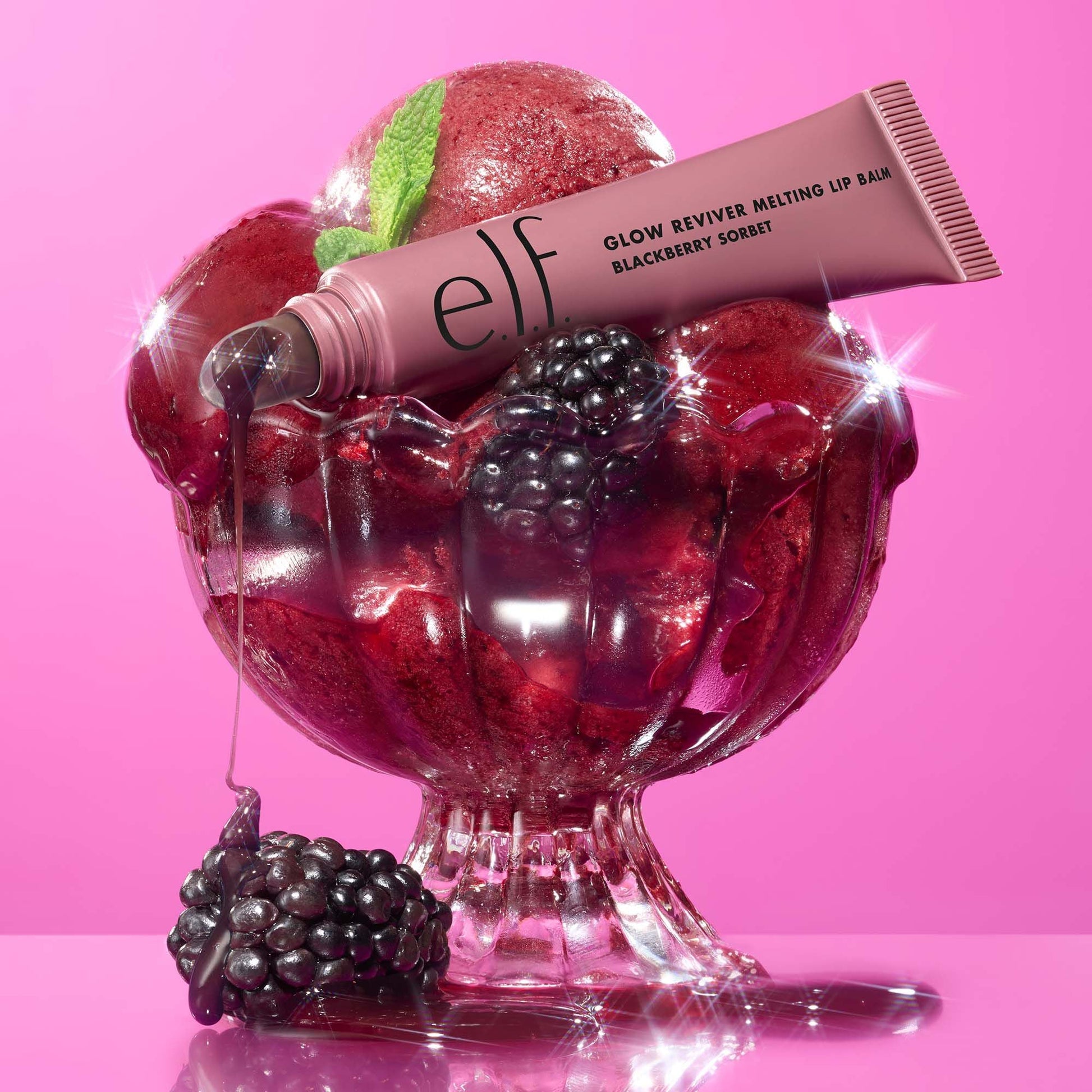glow-reviver-melting-lip-balm-u8 101624_SL_GRLB_IGF_B_IGFlackB_IGFerry_097_OPITION_2_FOCUS_STACK_FINAL_RGB_IGF.jpg
