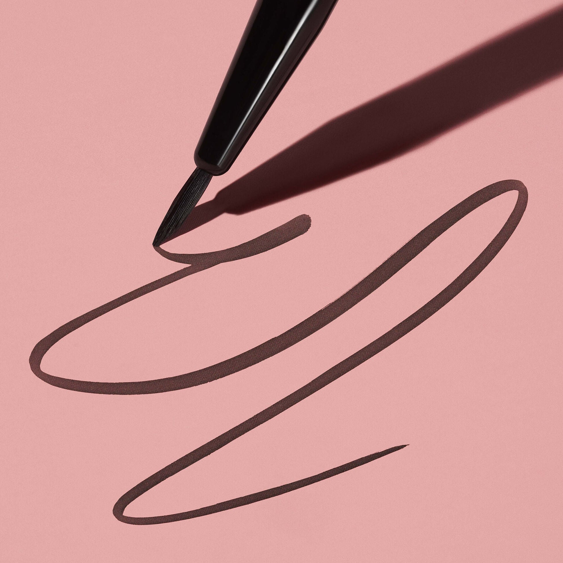 ultra-fine-eyeliner-brush-j7 111124_elf_UltraFine_Brush_0057_MAIN-2-HELICON_358_w2QC_IGF.jpg