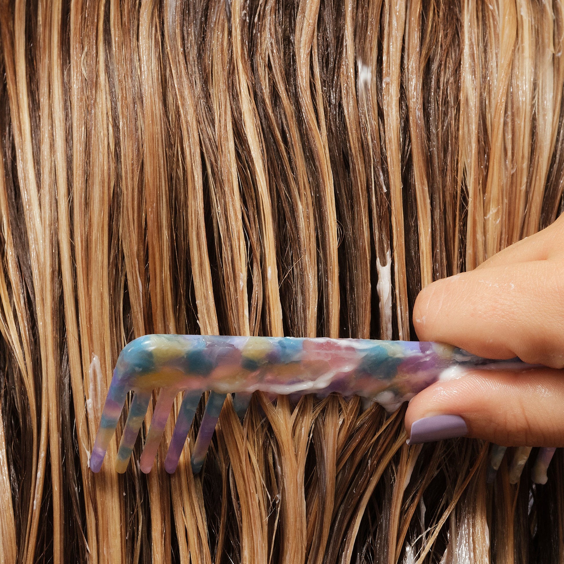 never-thirsty-moisturizing-conditioner-k9 111925_Anna_ThirstyConditioner-Product_1326_w3QC_IGF_1x1_6dab4b19-34a0-47bd-ae64-b0978b2f5084.jpg