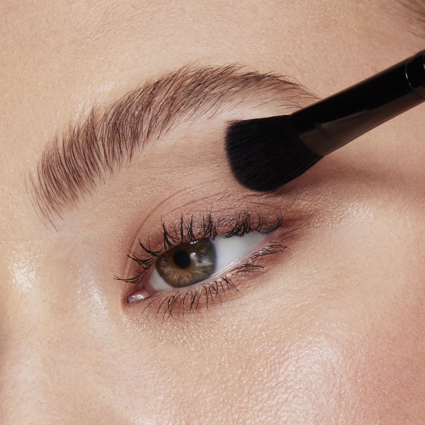 full-face-and-eye-makeup-brush-set-with-travel-case-g0 84674_FULL_FACE_EYE_BRUSH_SET_BLENDING_EYE_BRUSH_CARI_0137.jpg